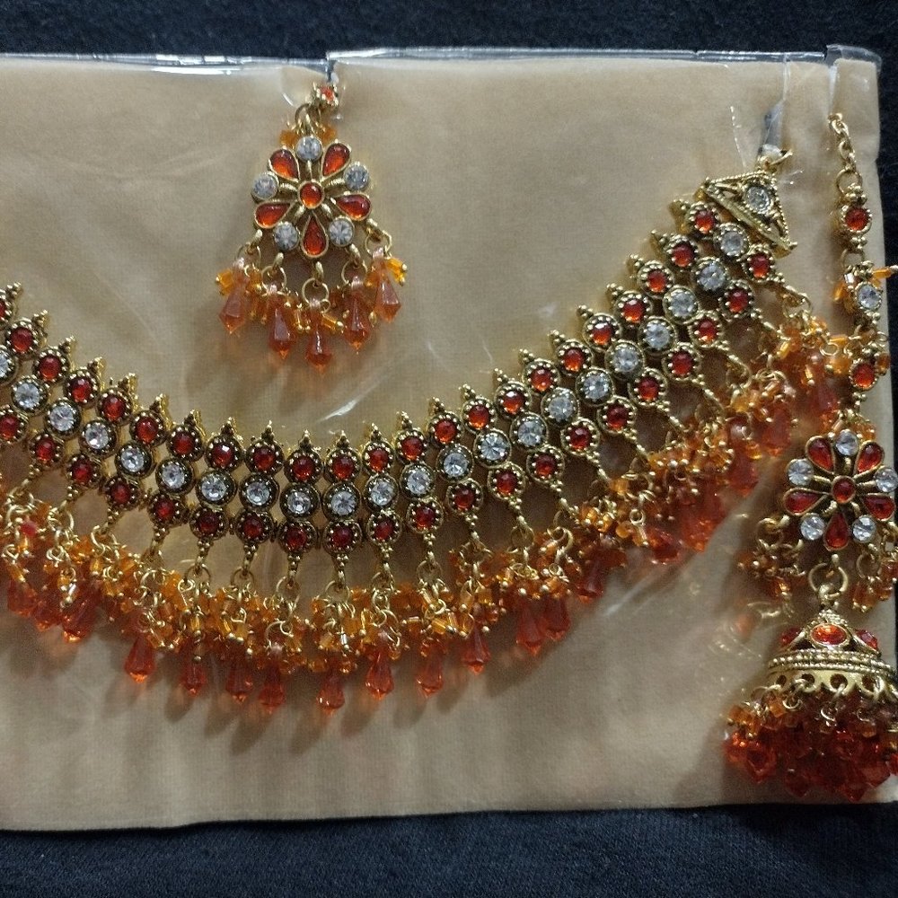 Indian necklace and earring set